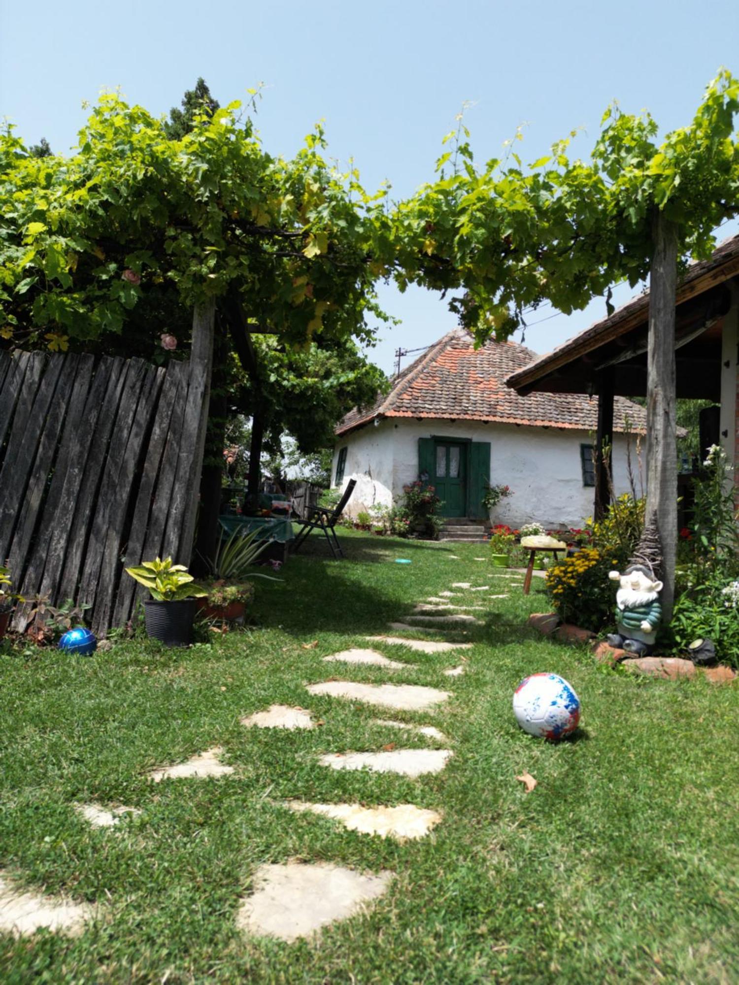 Gajica Konak-Orasac Arandelovac Buitenkant foto